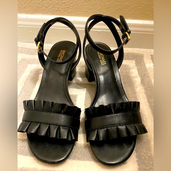 “Michael Kors” Classy Lady Sandals - Picture 1 of 6